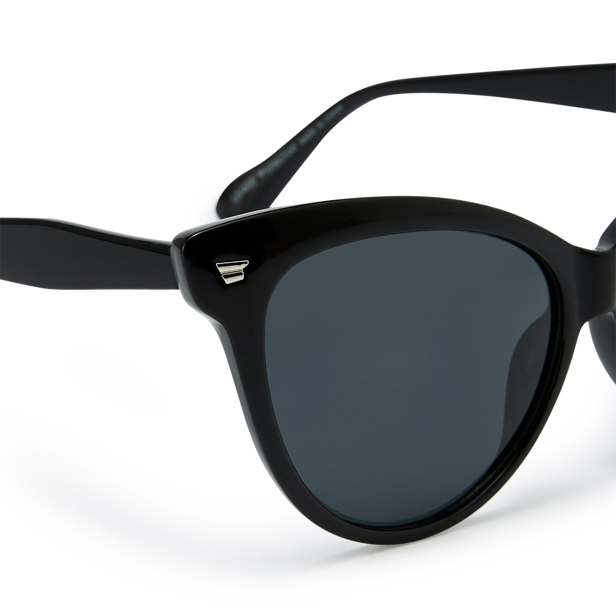 Mika Sunglasses Black