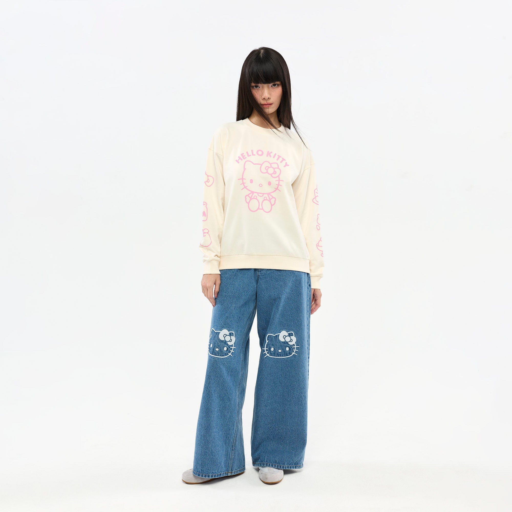 Hello Kitty Graphic Printed Pullover Cream