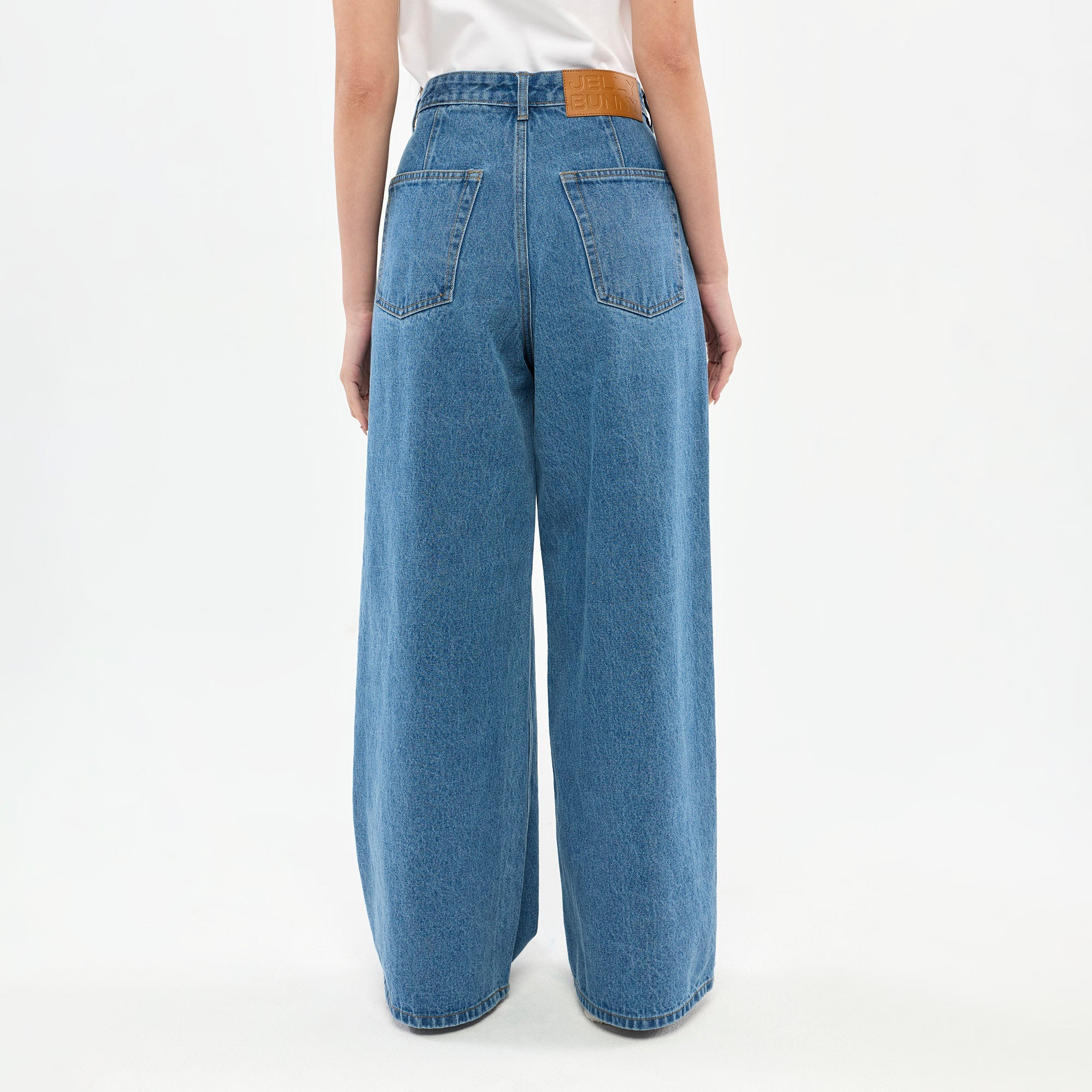 Hello Kitty Embroidered Wide-Leg Jeans Blue